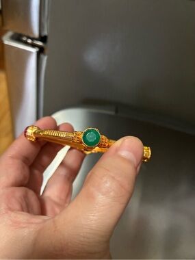 Gold Women’s Bracelet with Green Center Stone bangle extremely unique ❤️💕